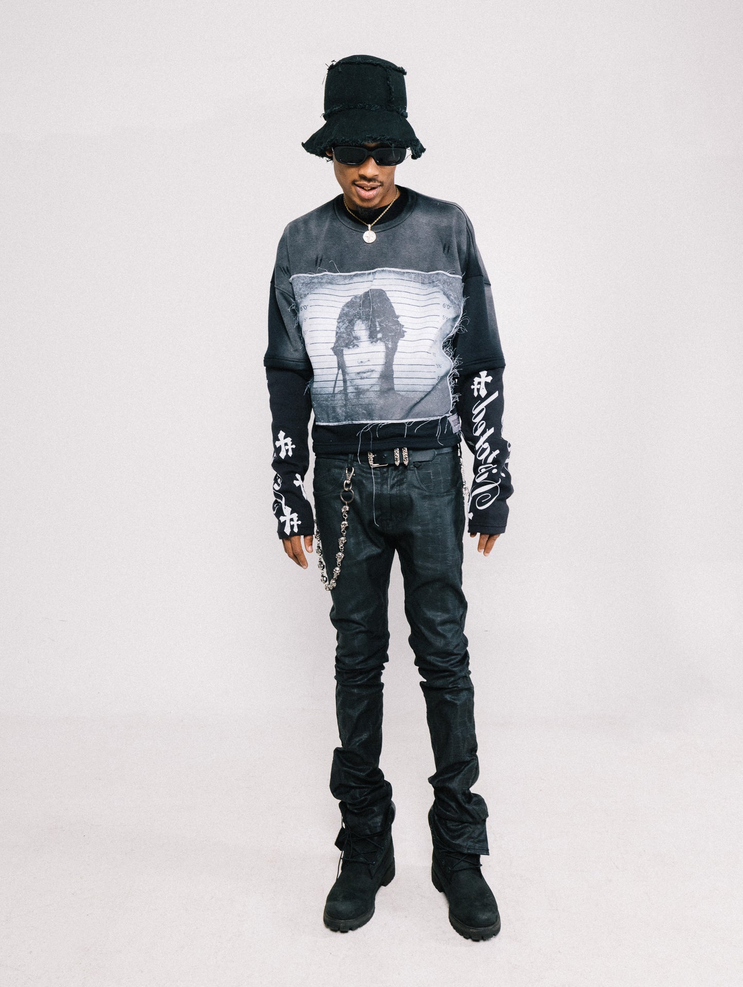 DISTORTED IDENTITY THERMAL TEE