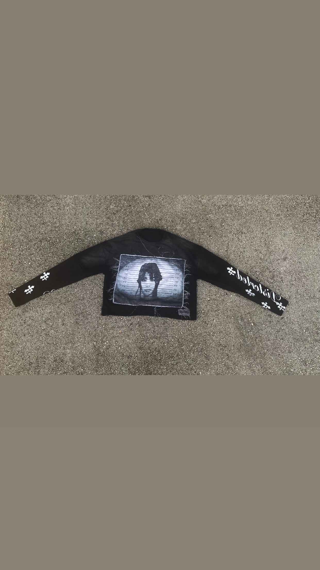 DISTORTED IDENTITY THERMAL TEE